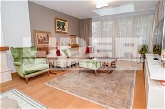 Prelepa, visoko kvalitetna kuća na premijum lokaci