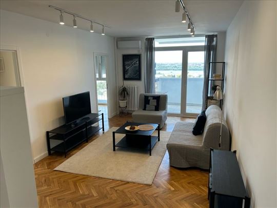 Profesorska Kolonija, 4.0, odmah useljiv ID#18818