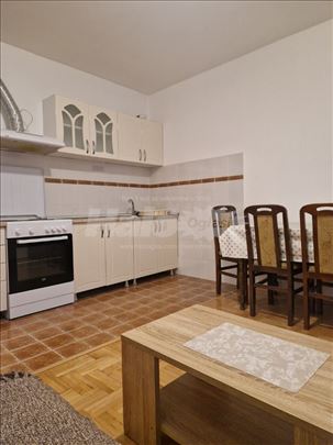 Stan za izdavanje Ustanicka