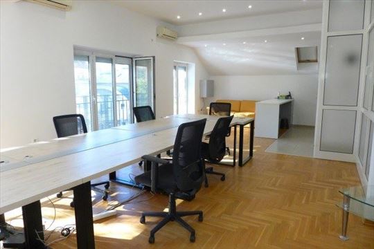 Udbinska, 355m2, pogodna i za poslovne namene