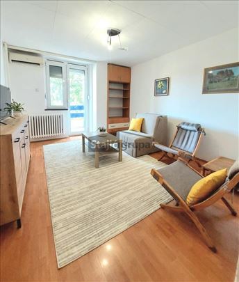 2.0, sređen, namešten, stan