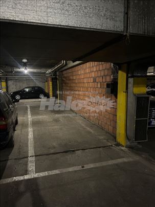 Blok 23, garažno mesto