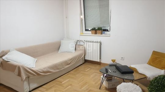 Dvosoban i garažno mesto - Autokomanda