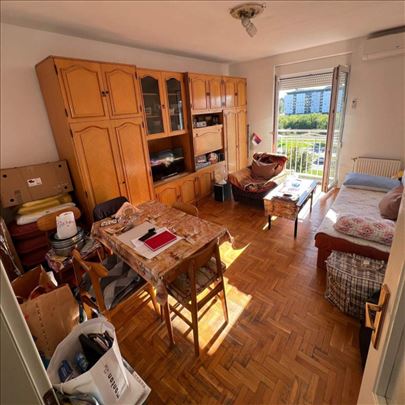 Fantastičan stan na Bulevaru Evrope!