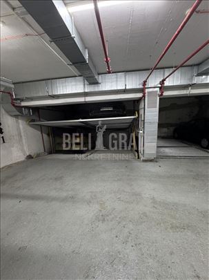 Garaža - parking mesto, klackalica