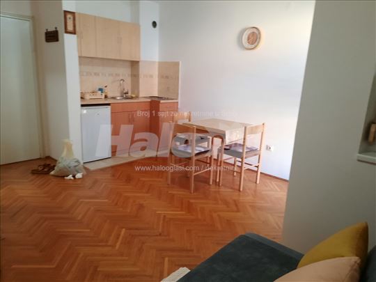 Garsonjera  preko puta Tehnicke skole  Grbavica