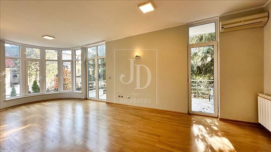 Izdaje se luksuzna vertikala kuće na Senjaku, 250 