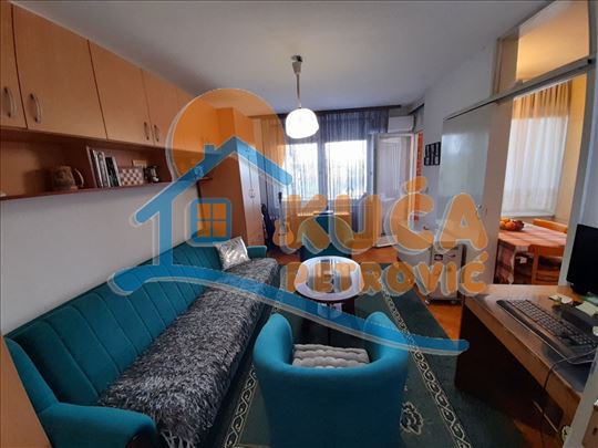 Izdaje se namešten jednosoban stan 32m2, CG, Trosa