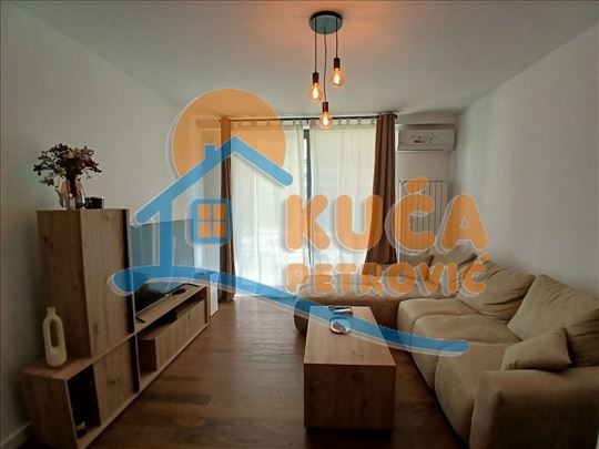 Izdaje se nov, neuseljavan stan sa garažnim mestom