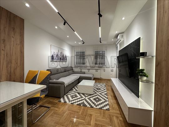 Izdaje se stan u blizini Čaira!