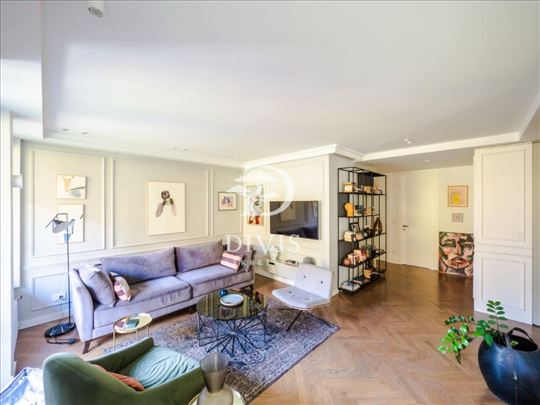 Lux namešten 4.0 stan, Vračar Kursulina, renoviran