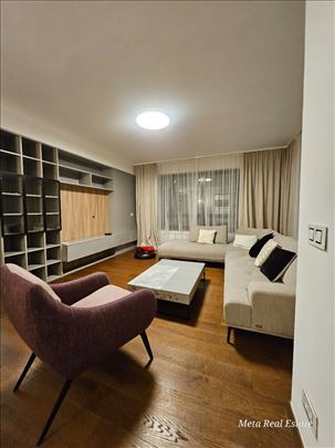 Namešten stan u ekskluzivnoj zgradi