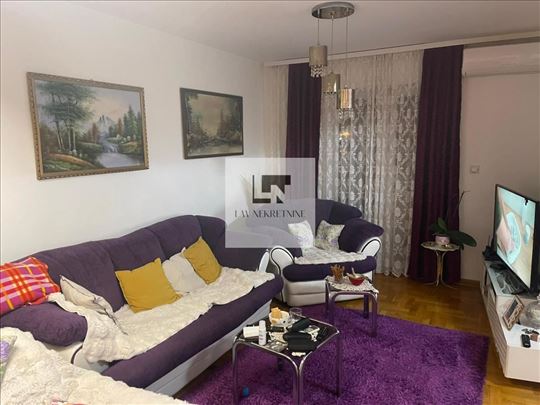 Prodaja stana u Borči