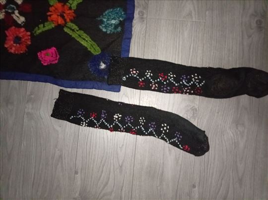 Продајем народну ношњу, цена договор