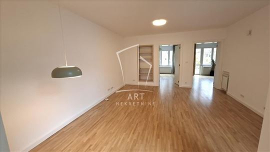 Salonski,četvorosoban stan ID#12807