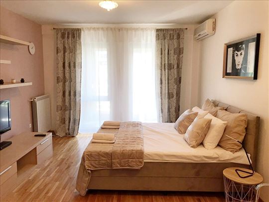 Slavija, novogradnja, odličan, ID 25035