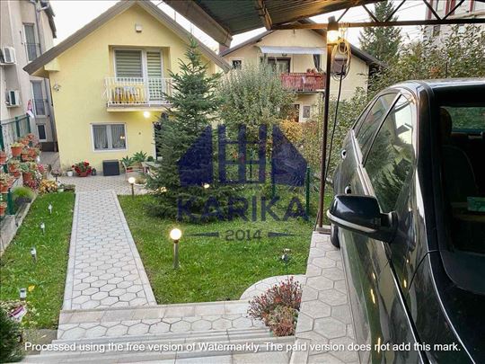 Stara Rakovica, Adžine livade, 71m2 na 5,3 ara