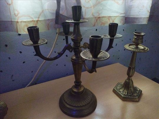 Stari sačuvani svećnjaci od mesinga 