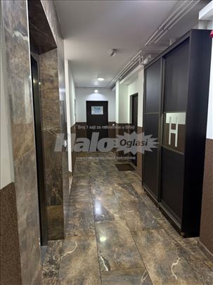 Trosoban stan,Bulevar Oslobodjenja