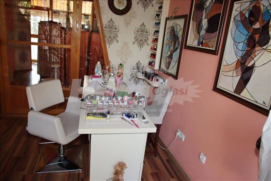 Vidikovački venac, kozmetički i frizerski salon