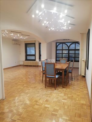 Vukov spomenik, polunamešten