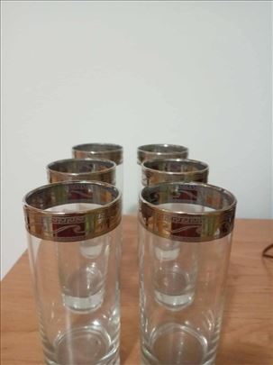 wintage čaše sa dekorativnim motivom Grčki ključ