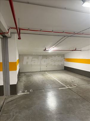 Zemunske kapije,2 spojena parking mesta sa ostavom