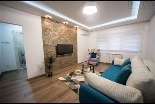 Luksuzan stan na Vračaru