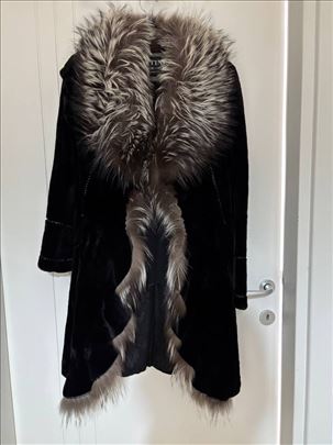 Bundi od nerca sa kragnom od crnoburke