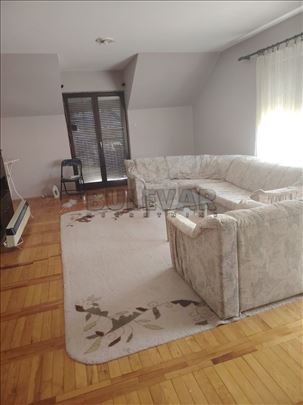 Izdaje se odličan duplex stan, kod Crvenog Pevca, 