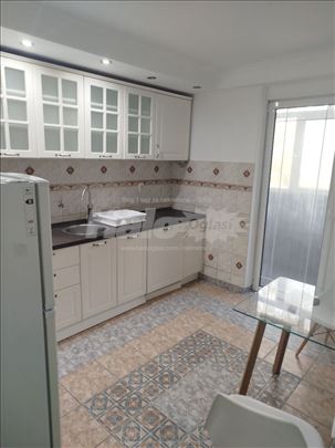 Izdajem dvosoban stan na Tesli 58m2