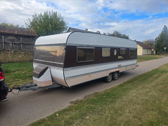 Kamp prikolica na ime kupca