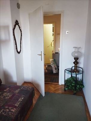 Karaburma, 2,0, 46m2,, lodja, 1/4, namesten