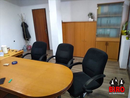 Kuća,Sremska Kamenica,Vojnovo,kv: 324.00, € 504700