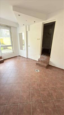 Lokal na samoj autobuskoj stanici Vodovodska 36