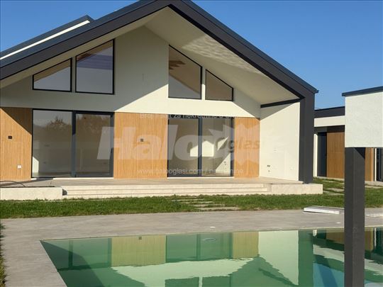 Luksuzna vila na Kosmaju- La Casa di Kosmaj