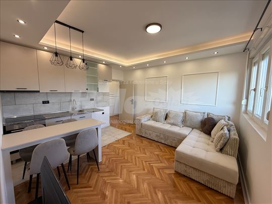 LUX renoviran i namešten stan Zemun, Zlatiborska