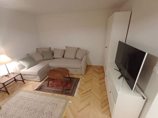 Moderan, potpuno renoviran stan Dedinje, ID 9316