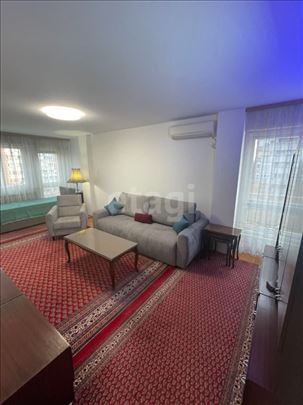 Novi Beograd, blok 70, komforan useljiv stan 65m2 