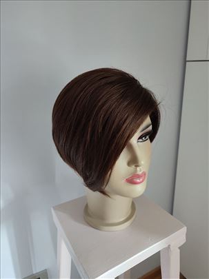 Perika od prirodne kose smeđa kratka