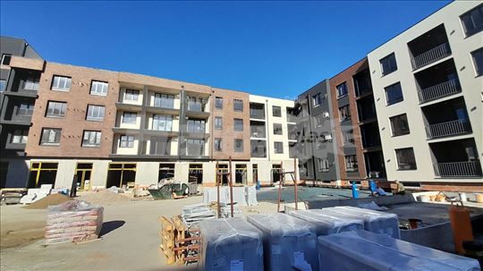  Petefi Šandora br 19 Atrium NOV stan sa GARAŽOM  