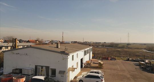 Plac + Hala Ugrinovci