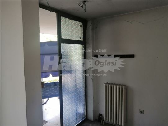 Poslovni prostor Ilije Stojadinovića 79 - Čukarica