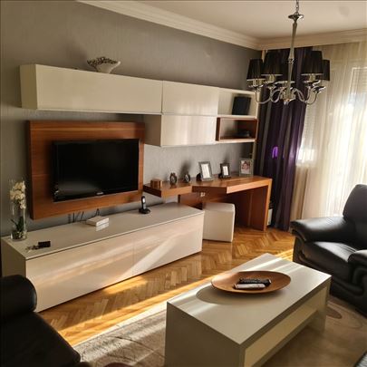 Tesla 3.0 namešten 1/6 CG