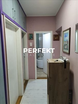 Tesla, dvosoban 51m2+ 2 terase, drugi sprat