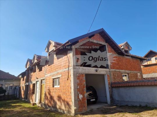 Velika kuća sa potencijalom za investiciju