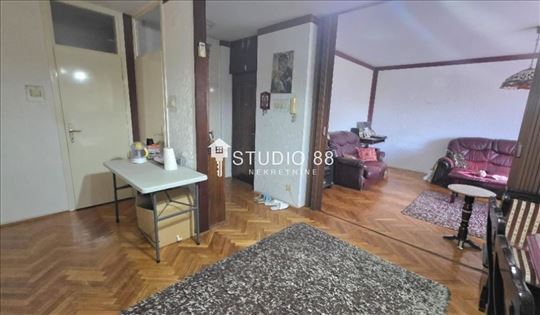 Zrenjanin, 4. Juli, Stan, 3.0, 82m2