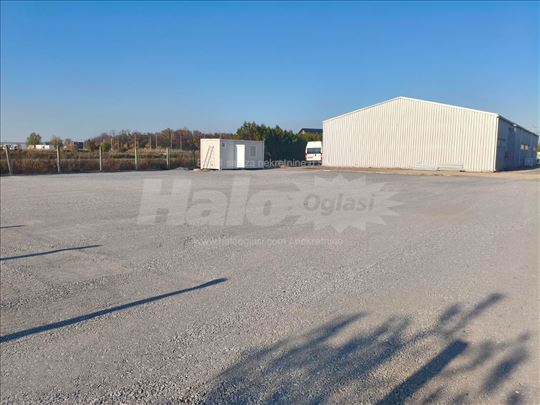 Batajnica Puk.Milenka Pavlovića 175