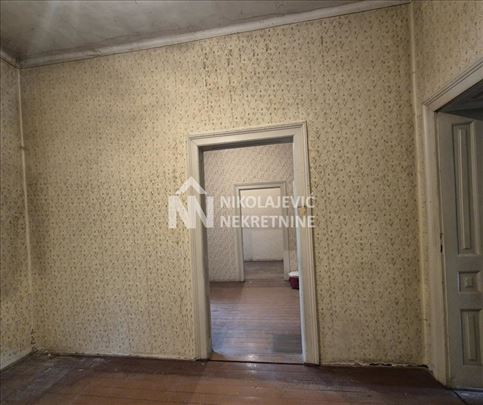 Centar ,Dorćol,salonska kuća ID#1373