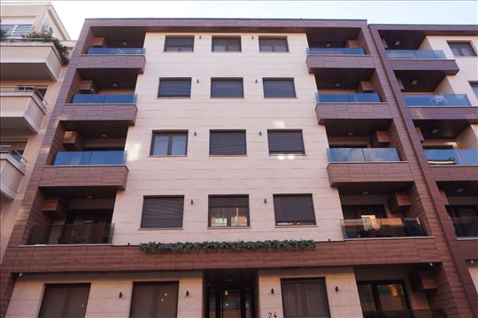 Extra lux stan sa garazom